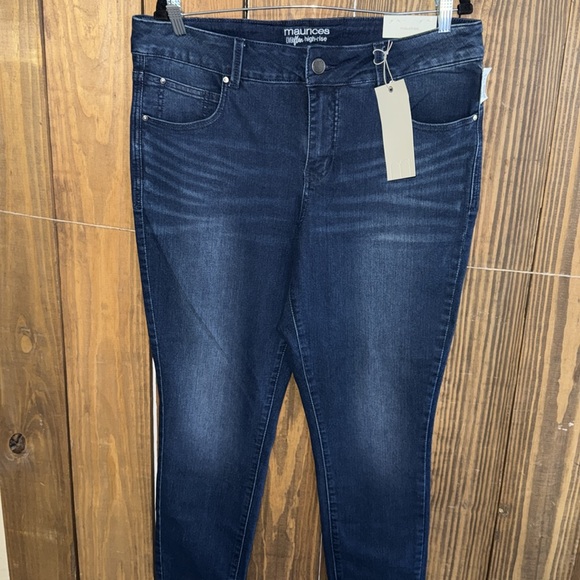 Maurices Women’s Skinny Jeans - Picture 4 of 9